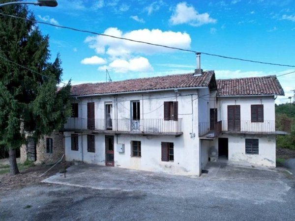 casale in vendita a Cassinasco