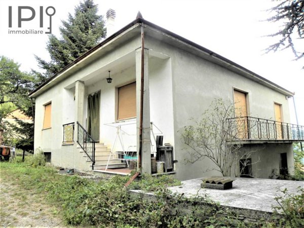 casa indipendente in vendita a Cassinasco