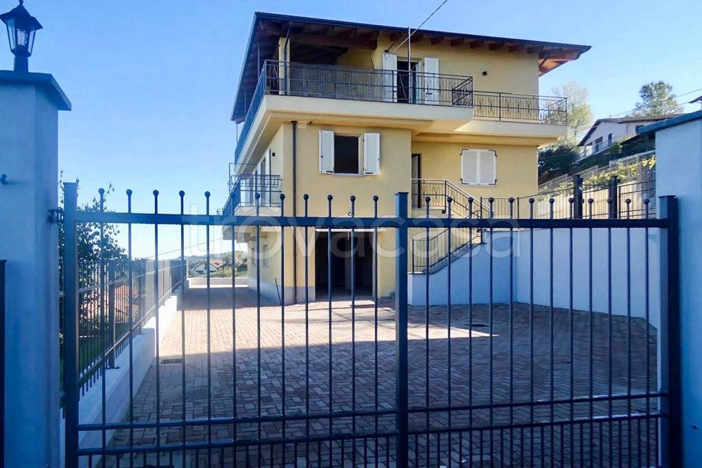 casa indipendente in vendita a Cassinasco