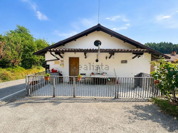 casa indipendente in vendita a Cassinasco