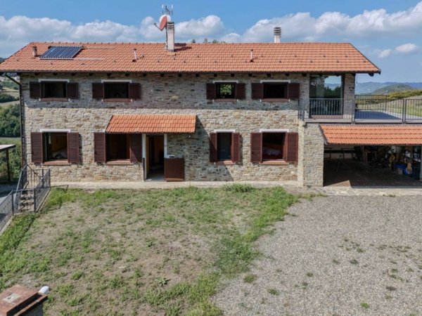 casa indipendente in vendita a Cassinasco