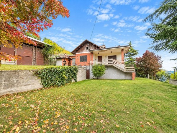 casa indipendente in vendita a Cassinasco