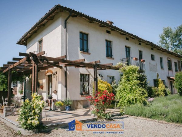 casa indipendente in vendita a Castagnole delle Lanze