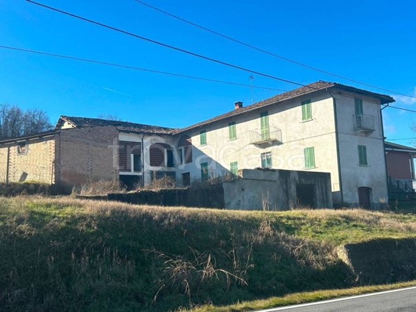 casa indipendente in vendita a Castagnole delle Lanze in zona Valle Tanaro