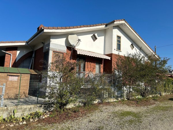 casa indipendente in vendita a Castagnole delle Lanze