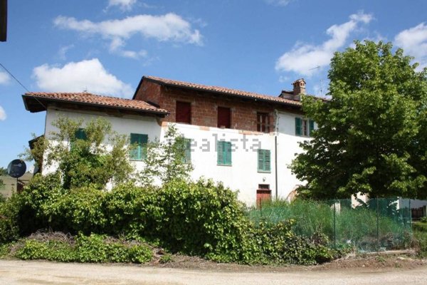 locale di sgombero in vendita a Castagnole delle Lanze