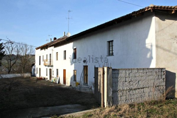 attico in vendita a Castagnole delle Lanze
