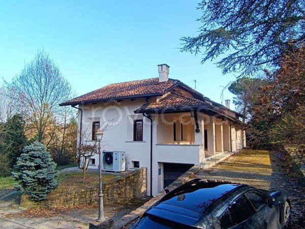casa indipendente in vendita a Castagnole delle Lanze in zona Valle Tanaro