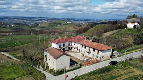 casa indipendente in vendita a Castagnole delle Lanze in zona Santa Maria