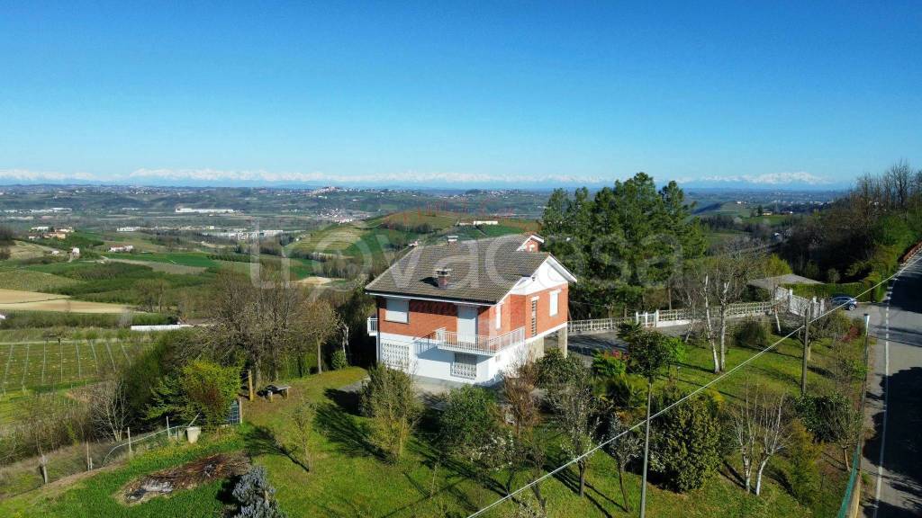 casa indipendente in vendita a Castagnole delle Lanze in zona Santa Maria
