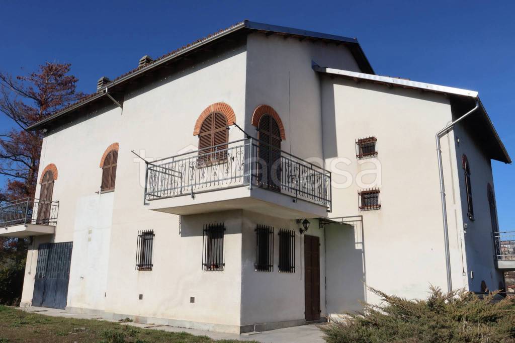 casa indipendente in vendita a Castagnole delle Lanze in zona San Bartolomeo