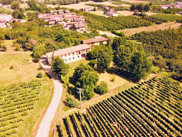 casa indipendente in vendita a Castagnole delle Lanze