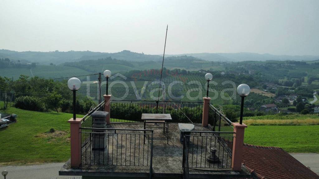 casa indipendente in vendita a Castagnole delle Lanze in zona Olmo