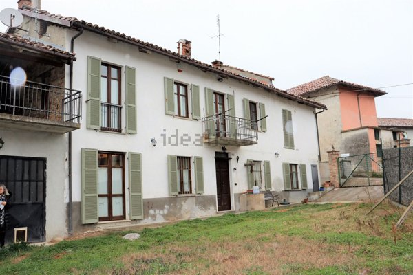 pentavano in vendita a Castagnole delle Lanze