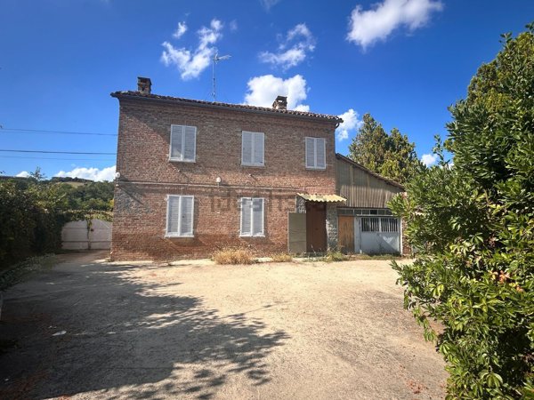 casa indipendente in vendita a Castagnole delle Lanze