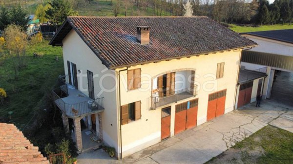 casa indipendente in vendita a Castagnole delle Lanze in zona Farinere