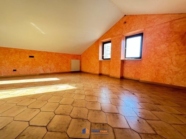 attico in vendita a Castagnole delle Lanze