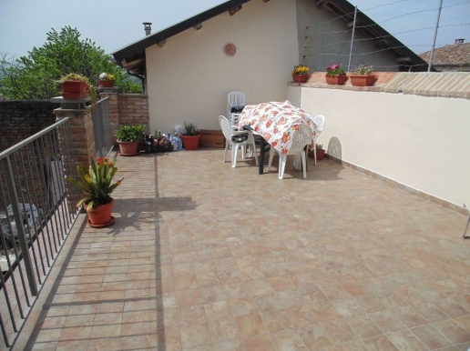 casa indipendente in vendita a Castagnole delle Lanze