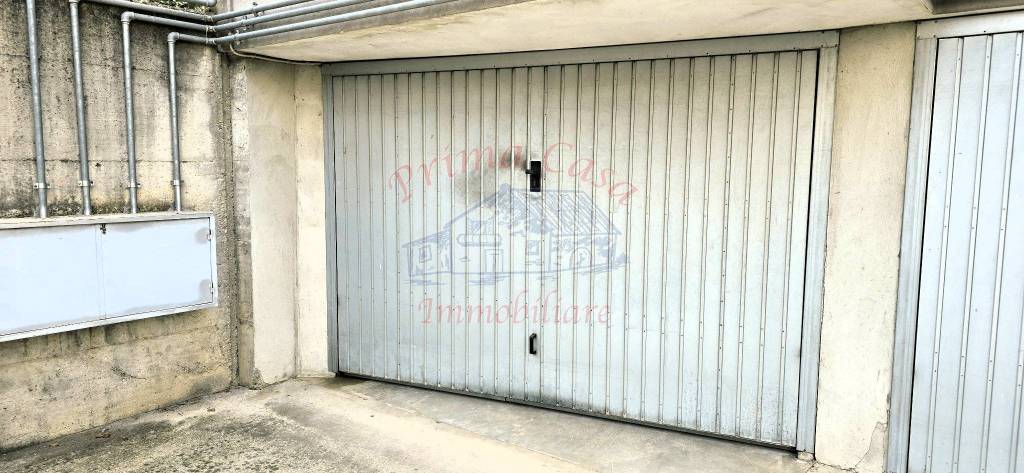 locale commerciale in vendita a Castagnole delle Lanze