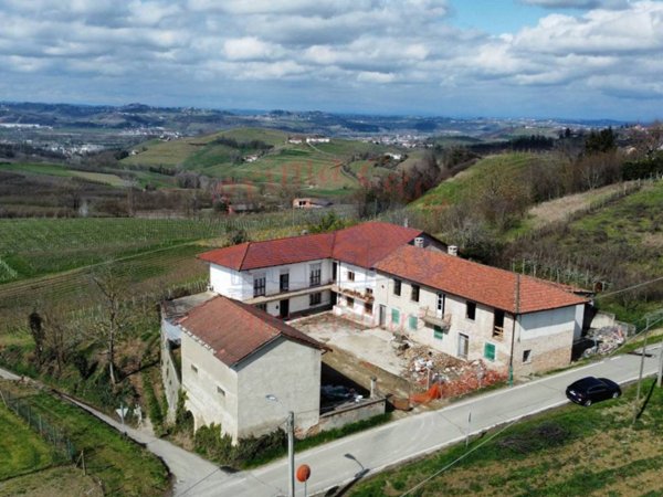 casa indipendente in vendita a Castagnole delle Lanze