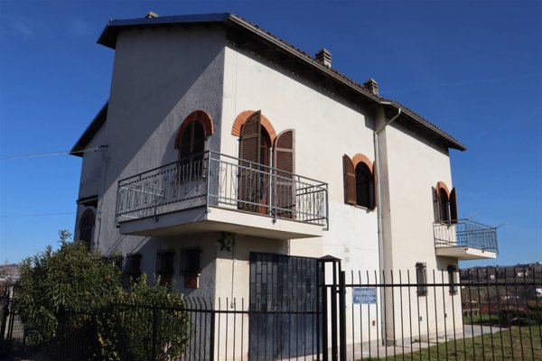 casa indipendente in vendita a Castagnole delle Lanze in zona San Bartolomeo