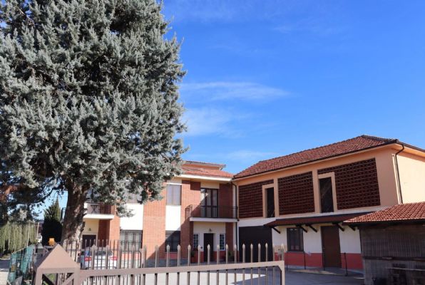 casa indipendente in vendita a Castagnole delle Lanze in zona San Bartolomeo