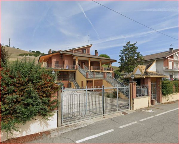 casa indipendente in vendita a Castagnole delle Lanze in zona San Bartolomeo