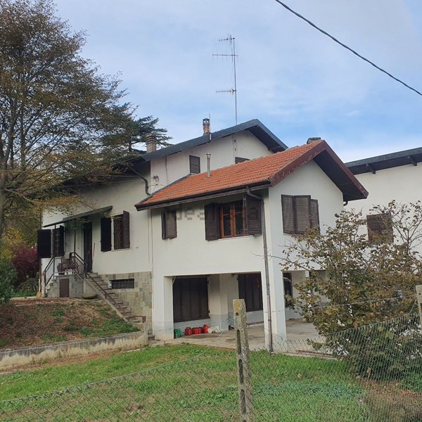 casa indipendente in vendita a Castagnole delle Lanze in zona Valle Tanaro