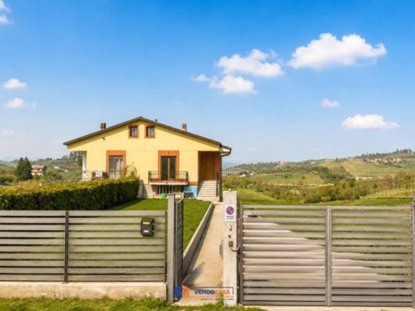 casa indipendente in vendita a Castagnole delle Lanze