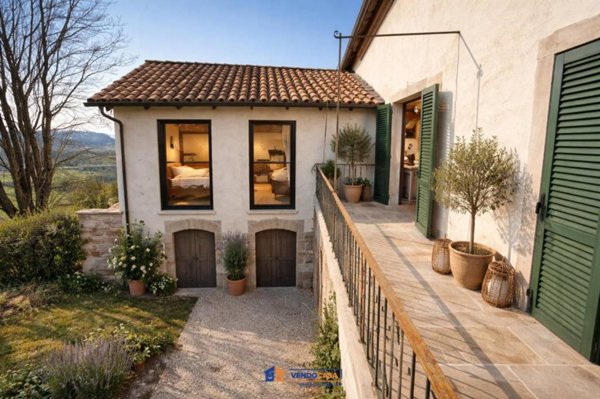 casale in vendita a Castagnole delle Lanze