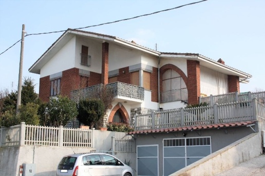 casa indipendente in vendita a Castagnole delle Lanze