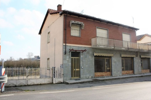 casa indipendente in vendita a Castagnole delle Lanze in zona Val Bera