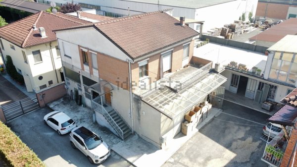 casa indipendente in vendita a Castagnole delle Lanze