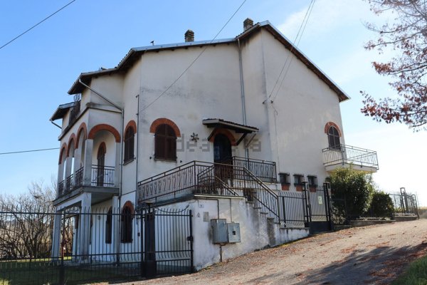 casa indipendente in vendita a Castagnole delle Lanze