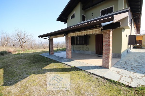 casa indipendente in vendita a Castagnole delle Lanze in zona Farinere