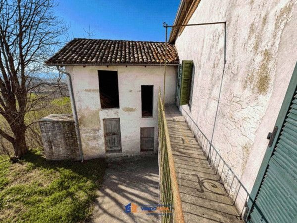 casale in vendita a Castagnole delle Lanze in zona San Bartolomeo