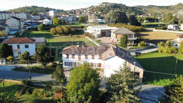 casa indipendente in vendita a Castagnole delle Lanze in zona Annunziata