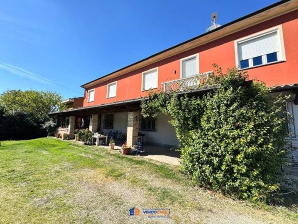 casa indipendente in vendita a Castagnole delle Lanze