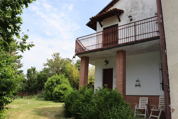 casa indipendente in vendita a Castagnole delle Lanze in zona San Bartolomeo