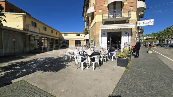 negozio in vendita a Castagnole delle Lanze