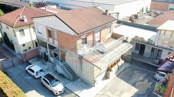 casa indipendente in vendita a Castagnole delle Lanze in zona San Bartolomeo