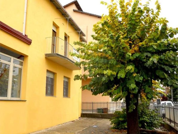 casa indipendente in vendita a Castagnole delle Lanze in zona San Bartolomeo