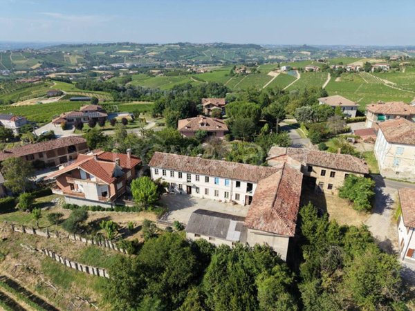 casa indipendente in vendita a Castagnole delle Lanze in zona Annunziata