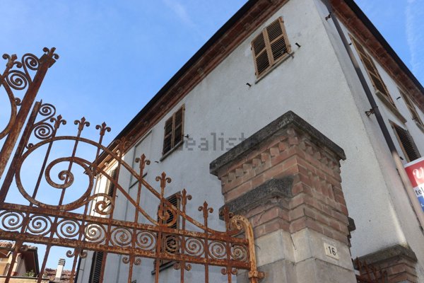 casa indipendente in vendita a Castagnole delle Lanze in zona San Bartolomeo