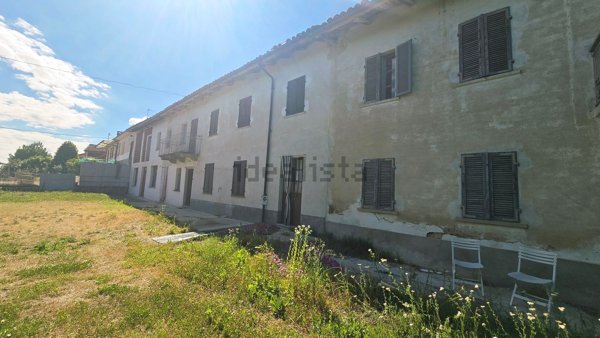 casale in vendita a Castagnole delle Lanze in zona San Bartolomeo