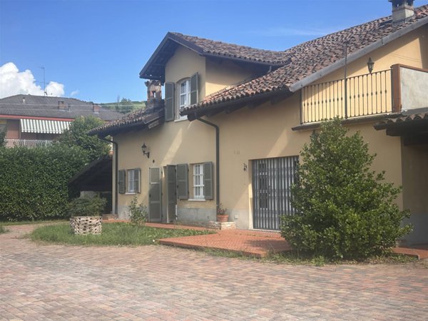 casa indipendente in vendita a Castagnole delle Lanze in zona Val Bera