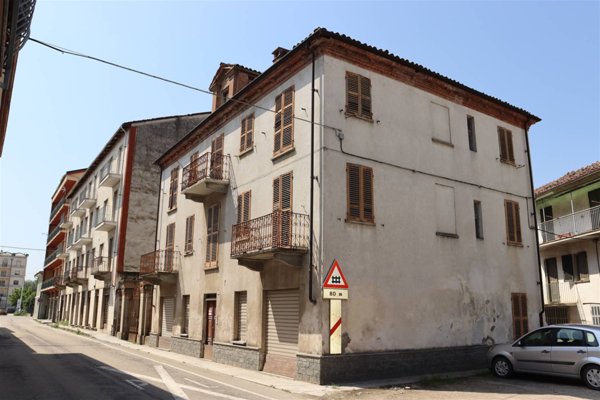 casa indipendente in vendita a Castagnole delle Lanze in zona Val Bera