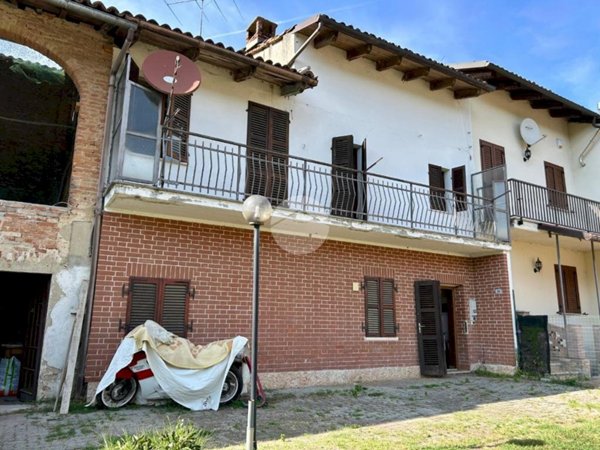 casa semindipendente in vendita a Castagnole Monferrato in zona Valvinera