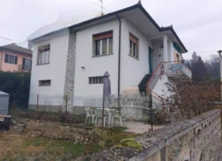 casa indipendente in vendita a Castagnole Monferrato in zona Valenzani