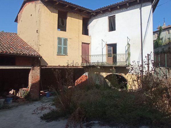 casale in vendita a Castagnole Monferrato